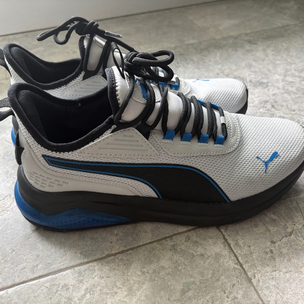 Puma Men size 8 sneakers